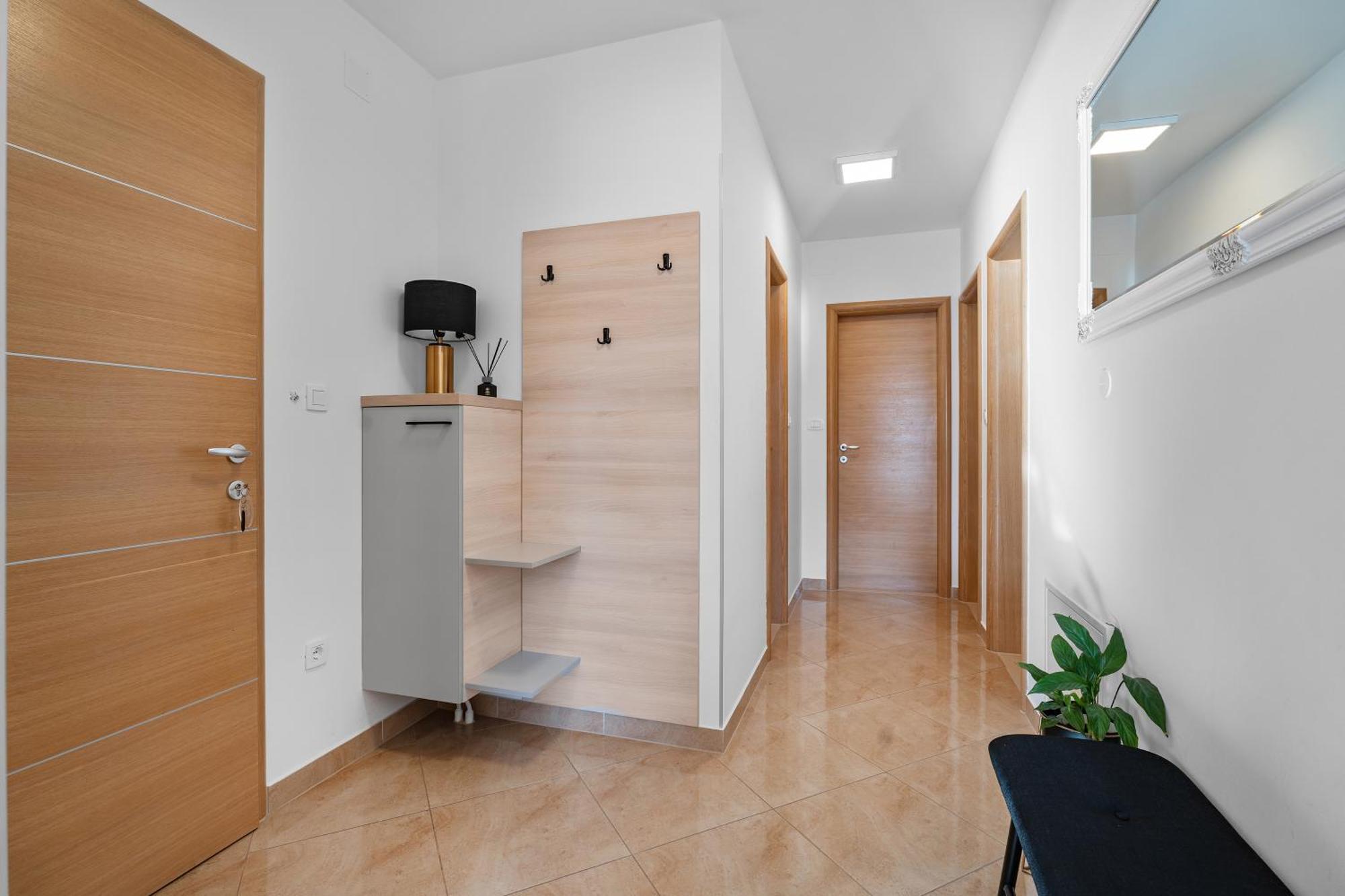 Apartments Bakota Omis Bagian luar foto