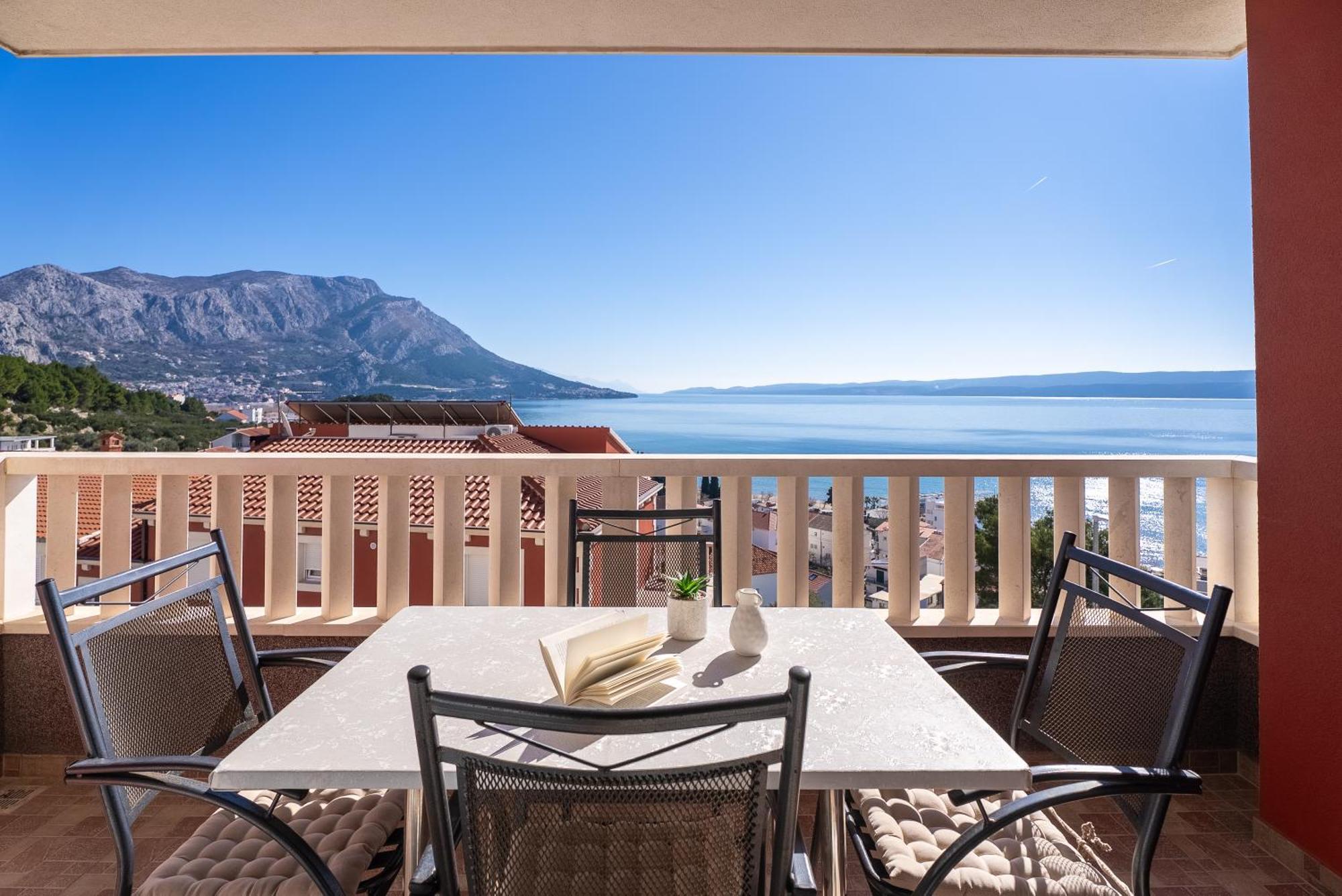 Apartments Bakota Omis Bagian luar foto
